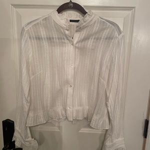 Gilber Gilmore White top. Worn one time